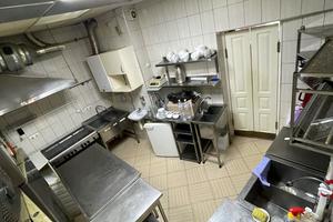 комерційна за адресою Данила Галицького пл., 4
