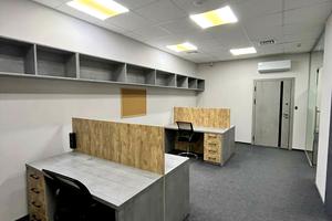 комерційна за адресою Свободи вул., 1-C