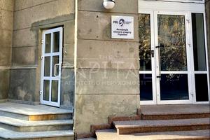 комерційна за адресою Київ, Круглоуніверситетська вул., 18/2