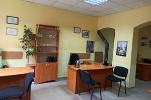 комерційна за адресою Корятовича пл., 15