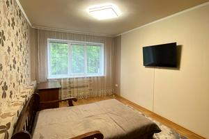 квартира за адресою Нескорених вул., 33г