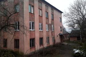 комерційна за адресою Заводська вул., 10
