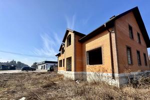 комерційна за адресою Чернігівська Площа, 1