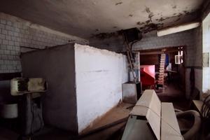 комерційна за адресою Центральна, 27