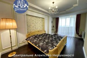 квартира по адресу Героев Майдана ул. (Червоноармейская), 55