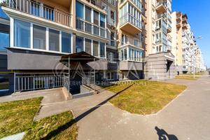 комерційна за адресою Метрологічна вул., 58