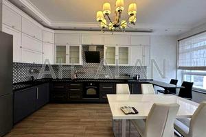 комерційна за адресою Кловський узвіз, 7a