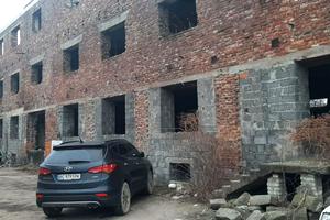 коммерческая по адресу Хмельницкого, 219б
