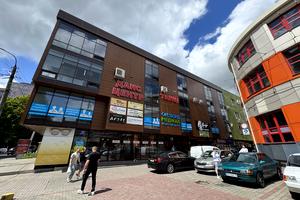 коммерческая по адресу Подільська ул., 93/1