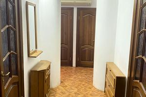 квартира за адресою Свято-Миколаївська вул. (Леніна), 62