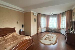 будинок за адресою Квітнева вул., 14