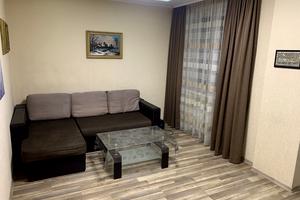 квартира за адресою Олекси Довбуша вул., 1