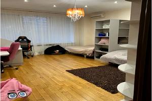 квартира за адресою літературна, 1а
