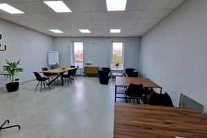 комерційна за адресою Центральна вул. (Чапаєва), 65