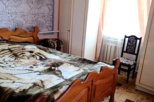 будинок за адресою Космонавтів, 6а
