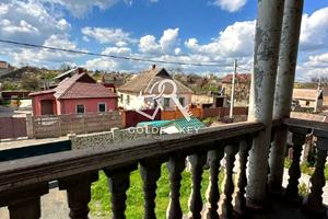 дом по адресу Красных Роз ул.