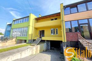 будинок за адресою Степана Бандери вул.