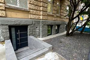 коммерческая по адресу Конотопская ул., 8