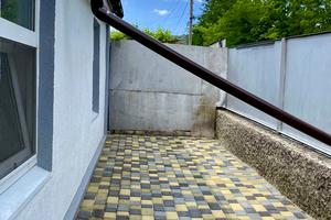 будинок за адресою Катерини Білокур вул. (Берінга)
