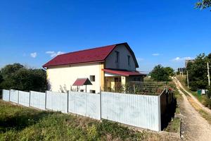 будинок за адресою с. Олешин, Радісна, 32
