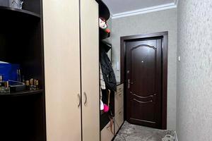 квартира за адресою Гната Хоткевича вул., 75А