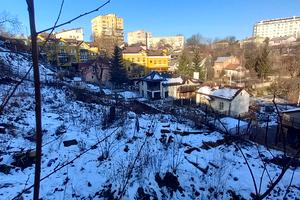 ділянка за адресою Міжгірна вул.