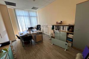 комерційна за адресою Антоновича вул. (Горького), 33В