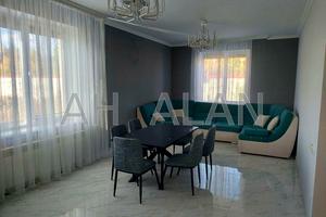 будинок за адресою с. Гатне, Травнева вул.