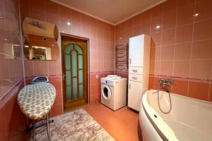 квартира за адресою Зарічанська вул., 22/3