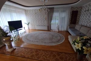 дом по адресу Центральна