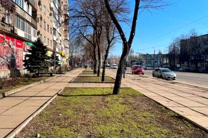 комерційна за адресою Гагаріна пр., 69