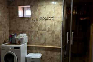 будинок за адресою с. Руська поляна, вулиця Сухомлинського, 94