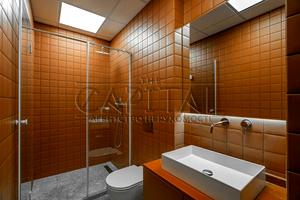 комерційна за адресою Кловський узвіз (Кловський), 7a
