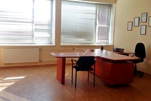 комерційна за адресою Радистів вул., 54