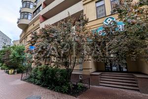 комерційна за адресою Золотоустівська вул., 55