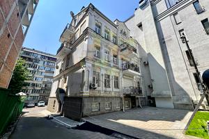 комерційна за адресою Олександра Кониського вул., 23