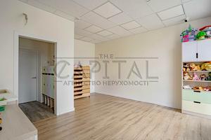 комерційна за адресою Метрологічна вул., 56