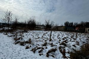 участок по адресу Центральна