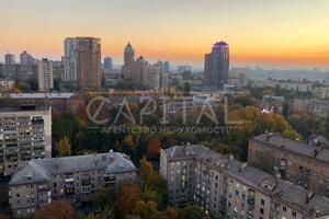 комерційна за адресою Кловський узвіз, 7