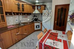 квартира за адресою Ревуцького вул., 8