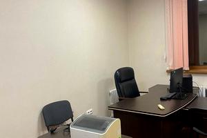 комерційна за адресою Незалежності вул., 18а