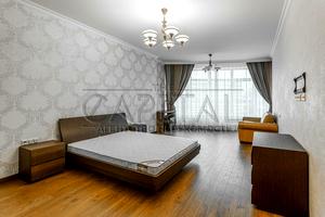 комерційна за адресою Кловський узвіз, 7a