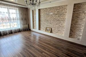 квартира за адресою Олександра Довженка вул., 5