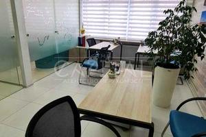 комерційна за адресою Кловський узвіз, 7a