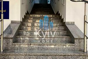 комерційна за адресою Басейна вул., 7