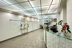 коммерческая по адресу Дмитрия Яворницкого просп. (Карла Маркса), 33