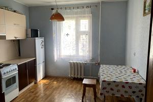 квартира за адресою Вишняківська вул., 13б