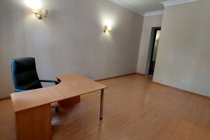 комерційна за адресою Французький бульв., 11б