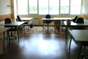 комерційна за адресою Польова вул., 24