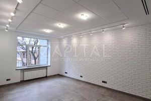 комерційна за адресою Інститутська вул., 16